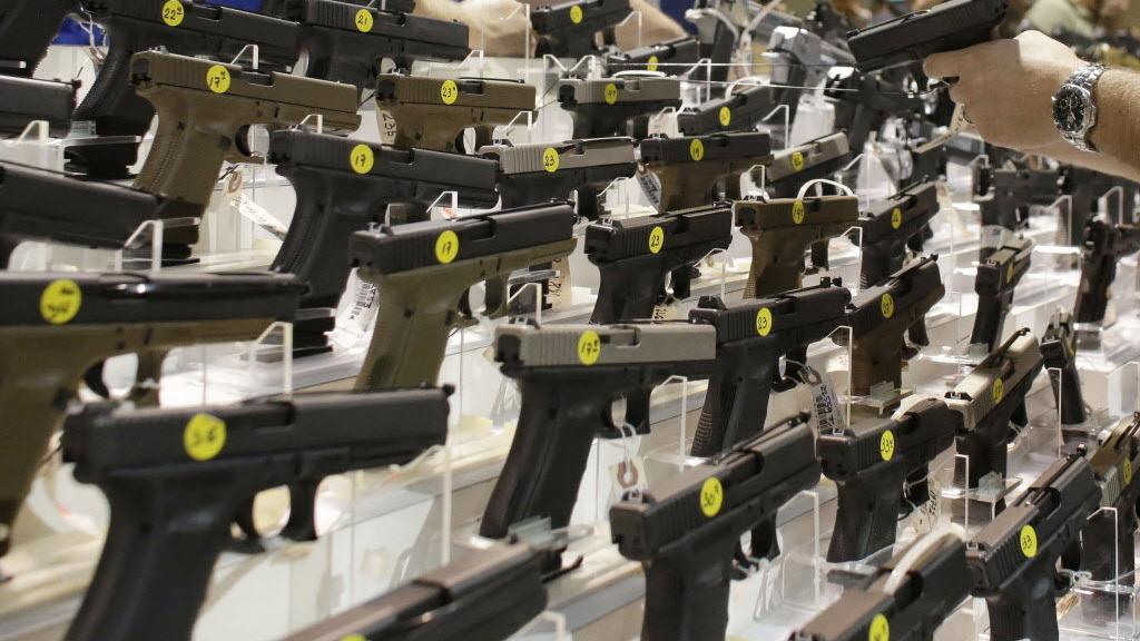 Bill to ban background checks on private gun sales goes to Ducey's desk